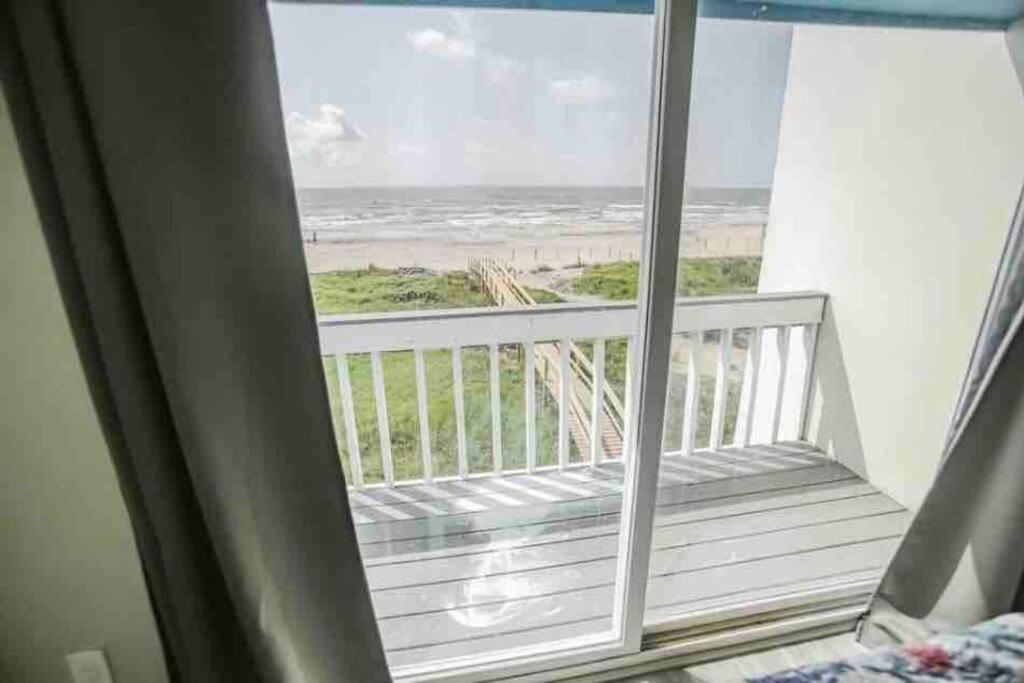 Beachfront Retreat! 3 Steps To Walkover! سيرفسايد بيتش المظهر الخارجي الصورة