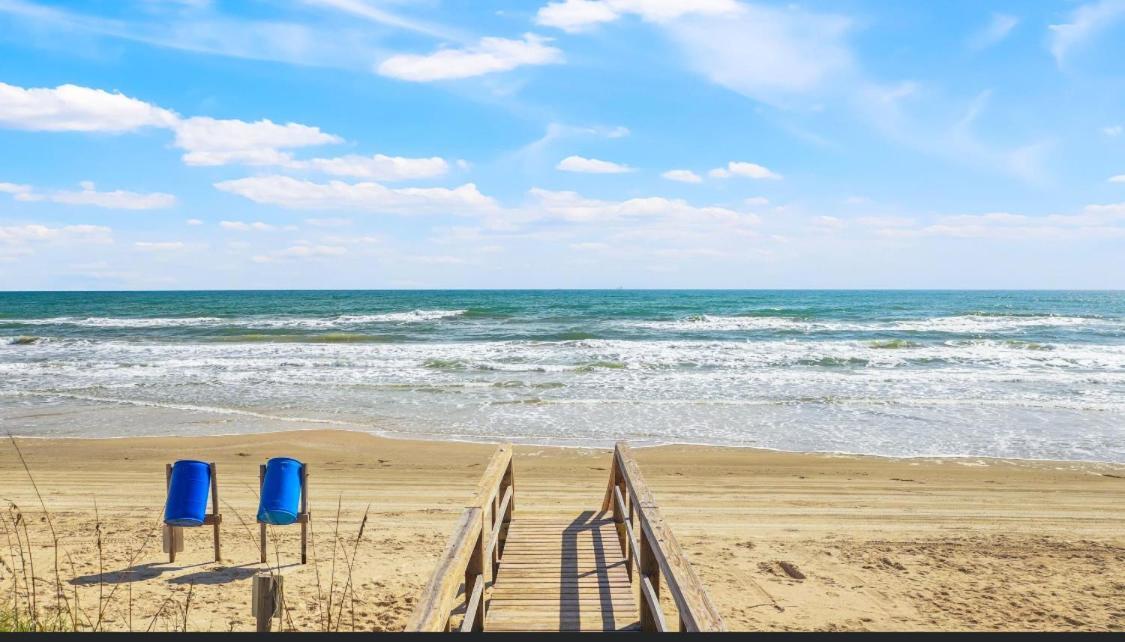 Beachfront Retreat! 3 Steps To Walkover! سيرفسايد بيتش المظهر الخارجي الصورة